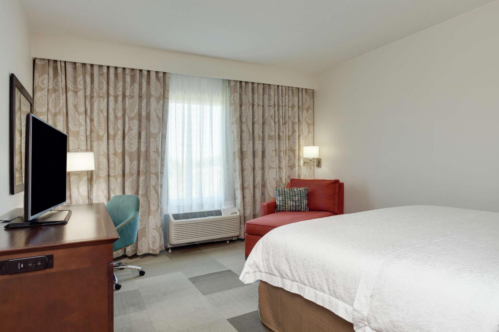 Hampton Inn & Suites - Де-Ленд Екстер'єр фото